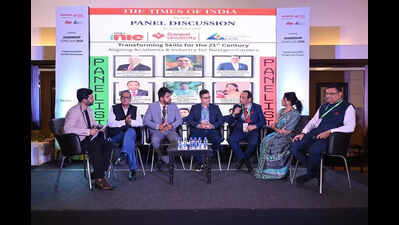 Conclave focuses on critical thinking, calls for narrowing of industry-academia gap