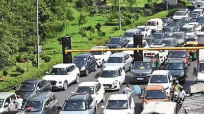 Delhi Traffic Police issues advisory for South Africa vs Zimbabwe T20 world cup match; check restrictions, diversions routes