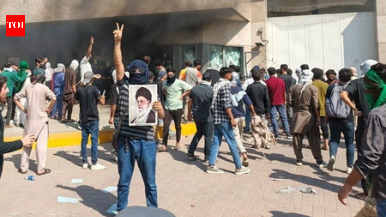 Watch: Hundreds storm US Consulate in Pakistan's Karachi after Khamenei’s death; several injured