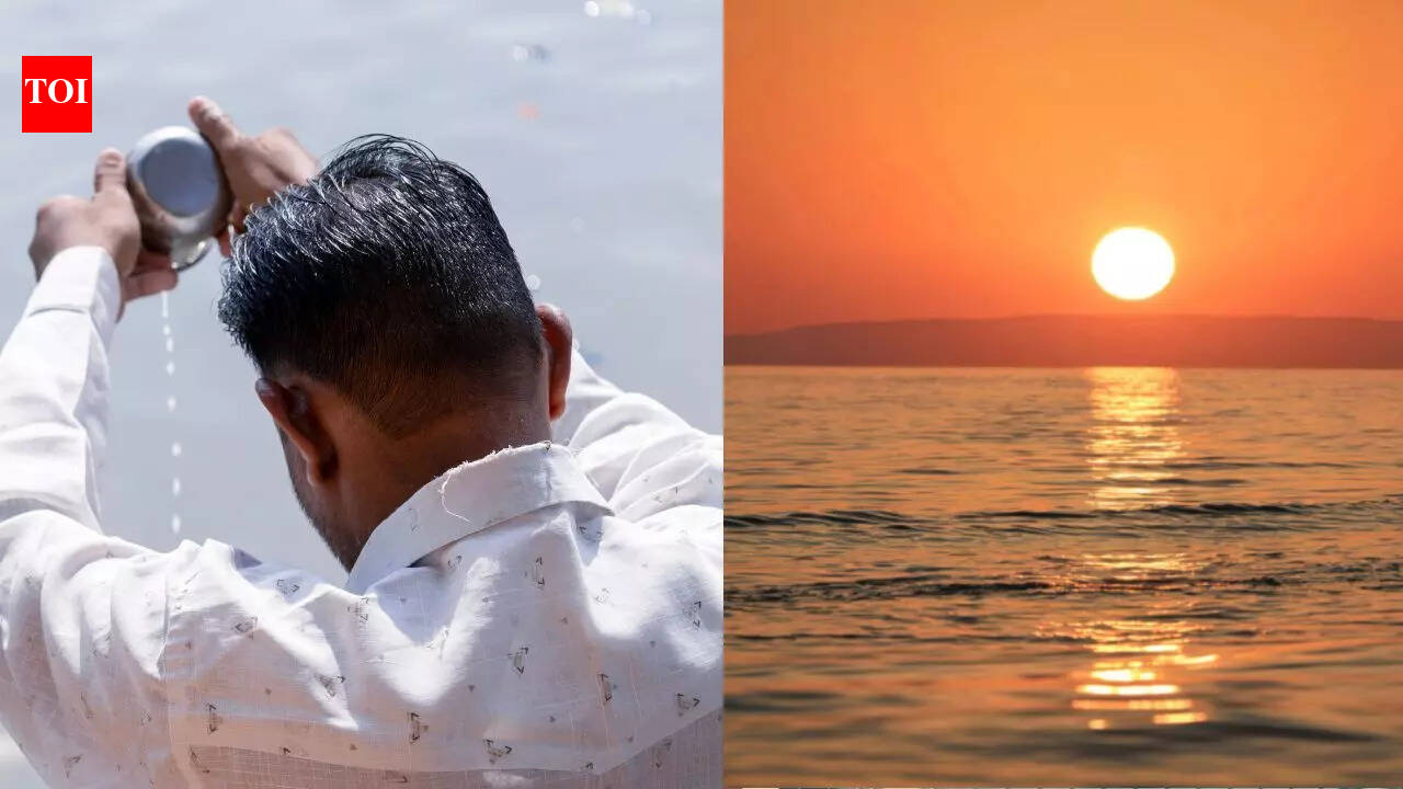 This is the correct way to offer water to the Sun (Surya Arghya)