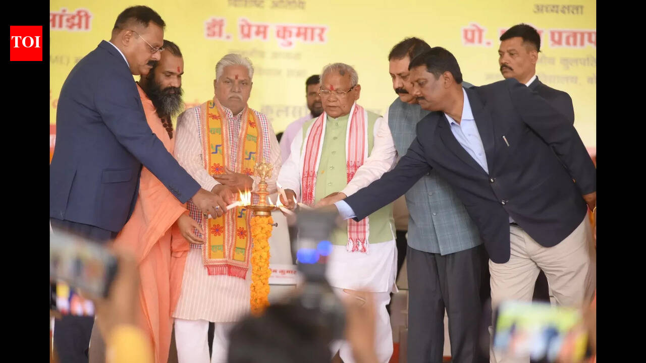 Manjhi, assembly Speaker assure support for Magadh University