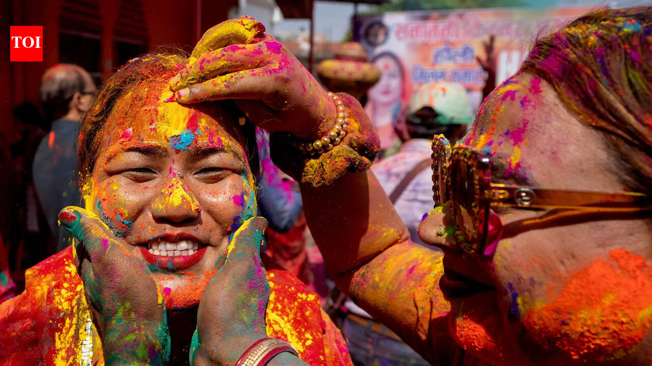 Holi skin safety: Expert advice for sensitive skin & post-procedure care