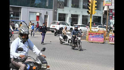 Traffic police tweaks timings at 51 signals to ease congestion