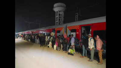 Eight Holi specials ferry 20,000 from Surat