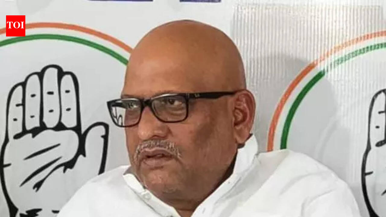 Congress demands payment of dues to MGNREGA workers