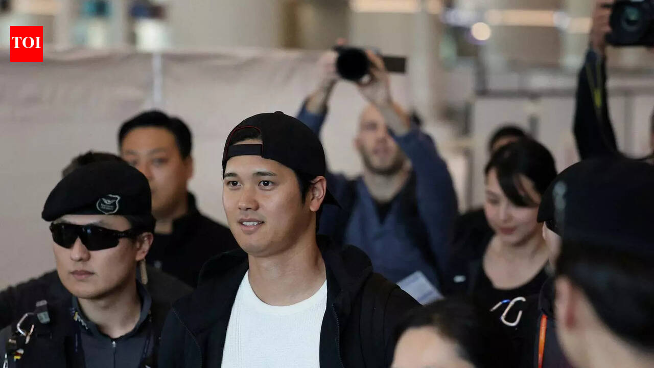 Los Angeles Dodgers star Shohei Ohtani leads Japan’s World Baseball Classic title defense as fans erupt in Osaka