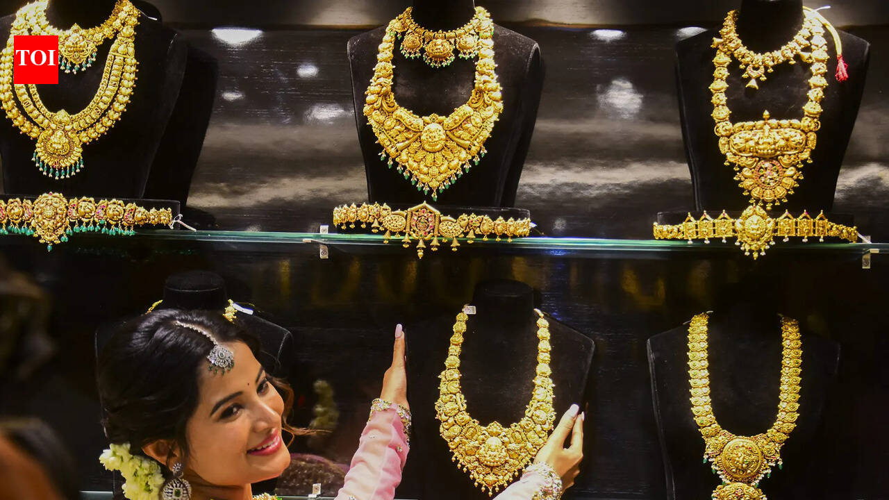 Middle East tensions: Gold prices jump 2% on Iran conflict; India braces for diamond supply crunch