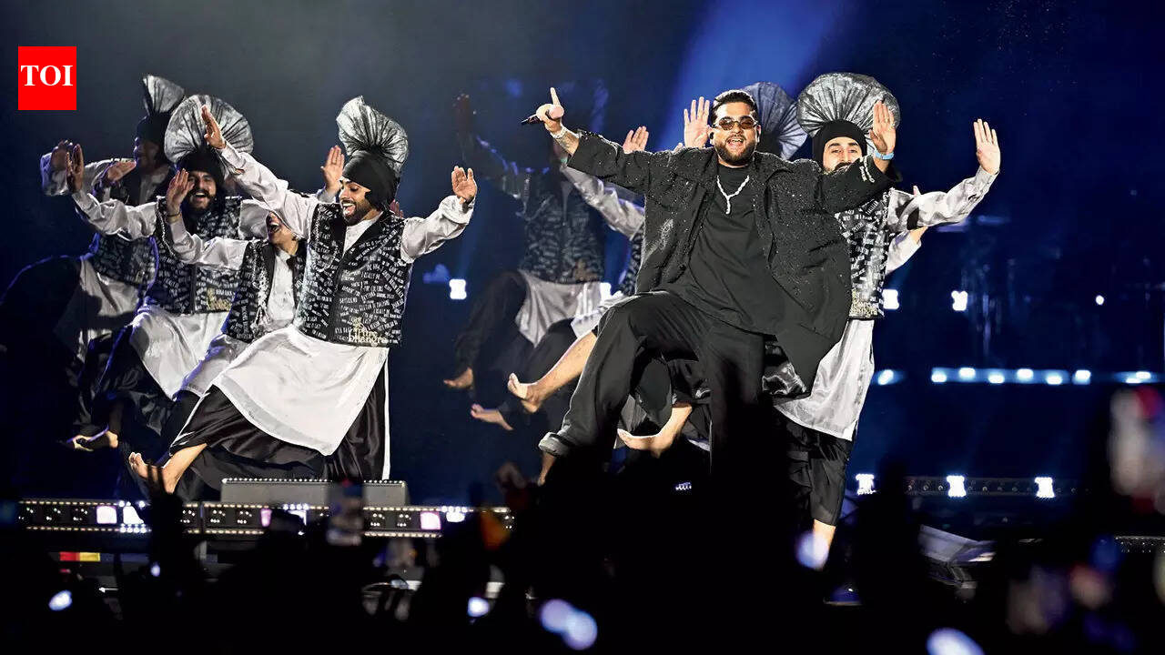 Karan Aujla ziplines, sings atop a high custom stage: It took me many years to reach here