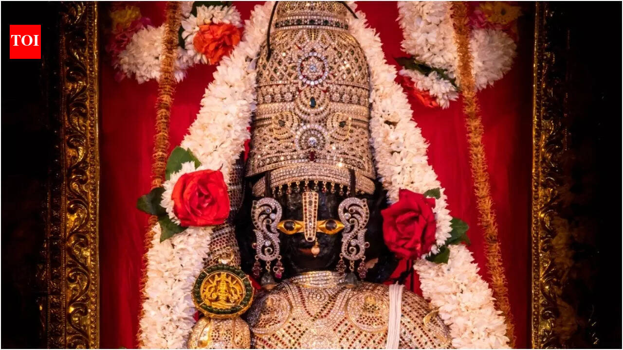 Lunar Eclipse: Special arrangements at Sri Krishna Mutt in Udupi; Darshan allowed but no meals during eclipse