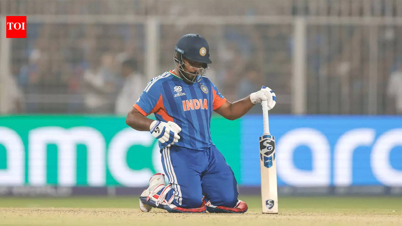 Suryakumar Yadav takes off cap, bows to Sanju Samson - WATCH