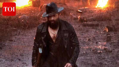 निर्माता जी धनंजयन का कहना है कि धुरंधर 2 के टकराव के बीच, यश की टॉक्सिक ने अकेले प्री-बिजनेस से लगभग 600 करोड़ रुपये कमाए हैं।