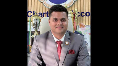 6 from Surat rank in India Top 50 in CA Final