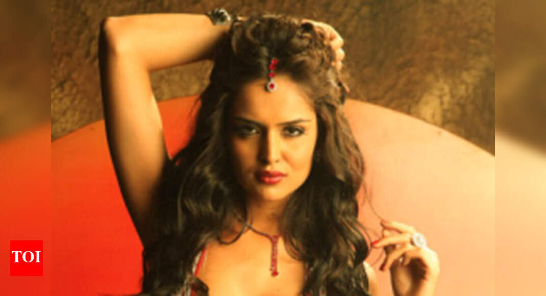 Foreign bombshells bombard Bollywood! Hindi Movie News Times of India