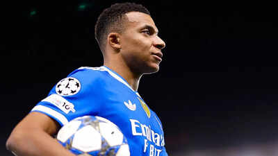 Real Madrid's Kylian Mbappe in Paris for treatment on knee injury