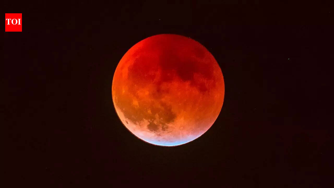 Earth’s Gulal: The Night the Moon Turns Red