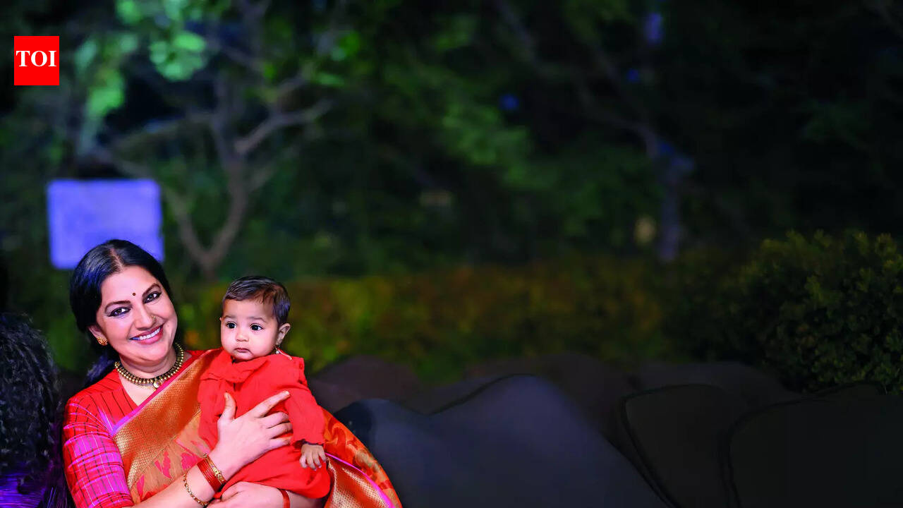 Bhavana Ramanna’s first outing with her little star