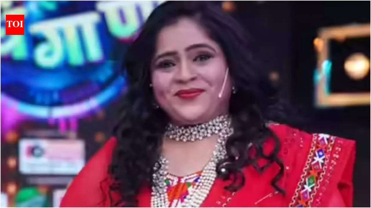 Marathi actress Vishakha Subhedar breaks down, urges PM Modi and CM Fadnavis to rescue her son stuck in Kuwait - Watch Video