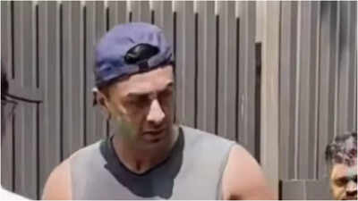 Ranbir Kapoor introduces daughter Raha to the festival of colors with Ayan Mukerji in tow for Holi 2026 celebrations - Pics