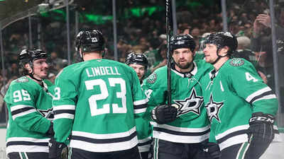 Lian Bichsel Scores Twice in Return as Dallas Stars Extend Winning Streak to Nine Games