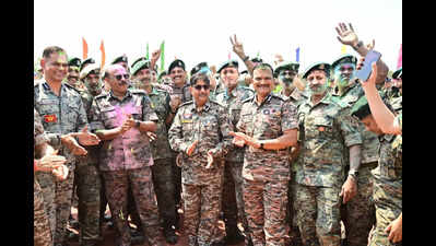 CRPF chief celebrates holi with CoBRA security personnel in Bastar