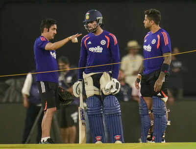 Lunar eclipse delays India practice in Mumbai