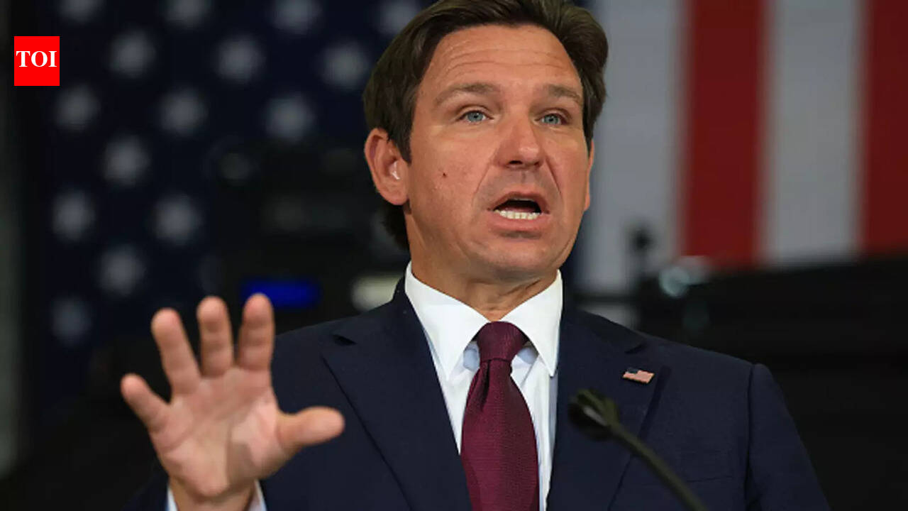 फ्लोरिडा के सार्वजनिक विश्वविद्यालयों ने 2027 तक एच-1बी वीजा पर विदेशी संकाय की नियुक्ति पर रोक लगा दी है