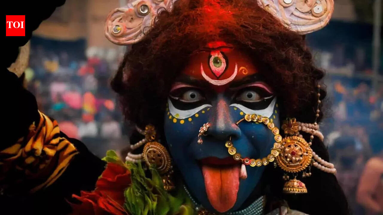 ‘Ashes to ashes, dust to dust’: Inside Masaan Holi at Manikarnika Ghat | India News – The Times of India