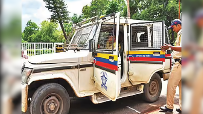 21-year-old man arrested for attacking traffic cop in Maharashtra's Vasai