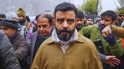  Meta blocks media pages, MP Ruhullah Mehdi booked for ‘misleading content’