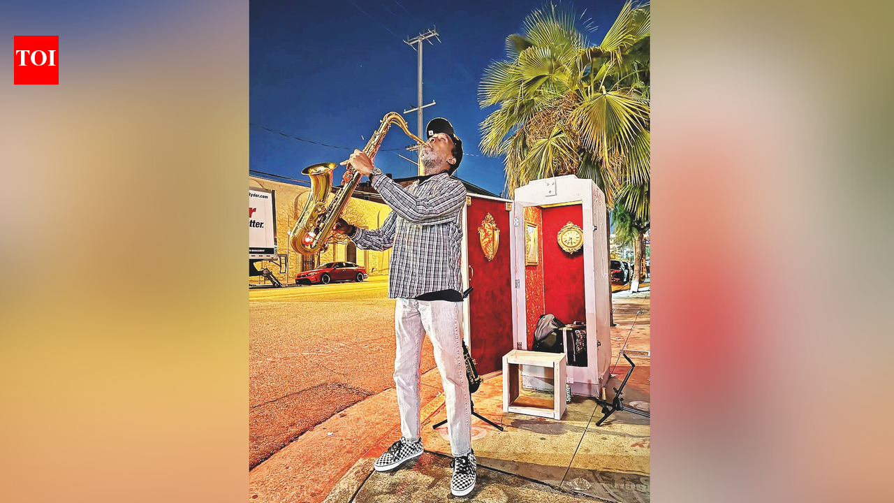 Tiny theatre showcases big drama in Los Angeles