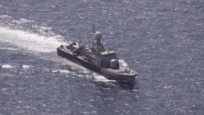 শ্রীলঙ্কার উপকূলে ইরানি জাহাজ ডুবিয়ে ডুবোজাহাজের হামলায় ৩২ জন আহত হয়েছে