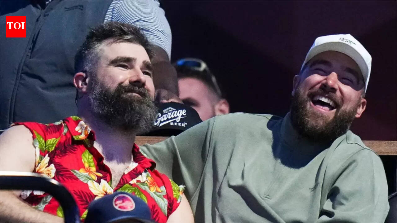 Jason Kelce’s daughter Elliotte crashes his New Heights podcast with Randy Moss and brother Travis Kelce present: “middle kids are savage”