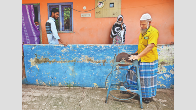  Traditional Craft Faces Decline Amidst Online Competition