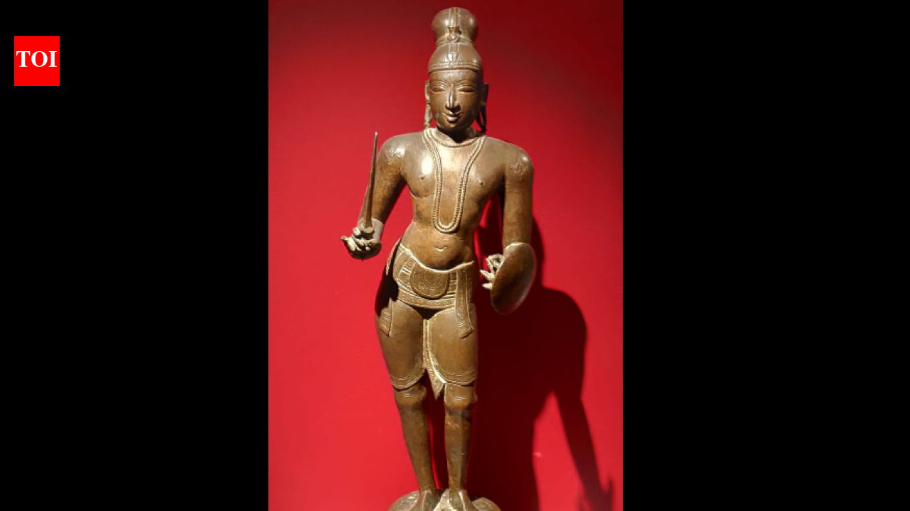 Oxford’s Ashmolean Museum returns stolen Tirumangai Alvar idol to Indian authorities in London