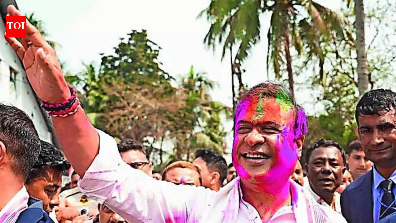 CM Himanta joins centuries-old Doul Utsav at Barpeta Satra