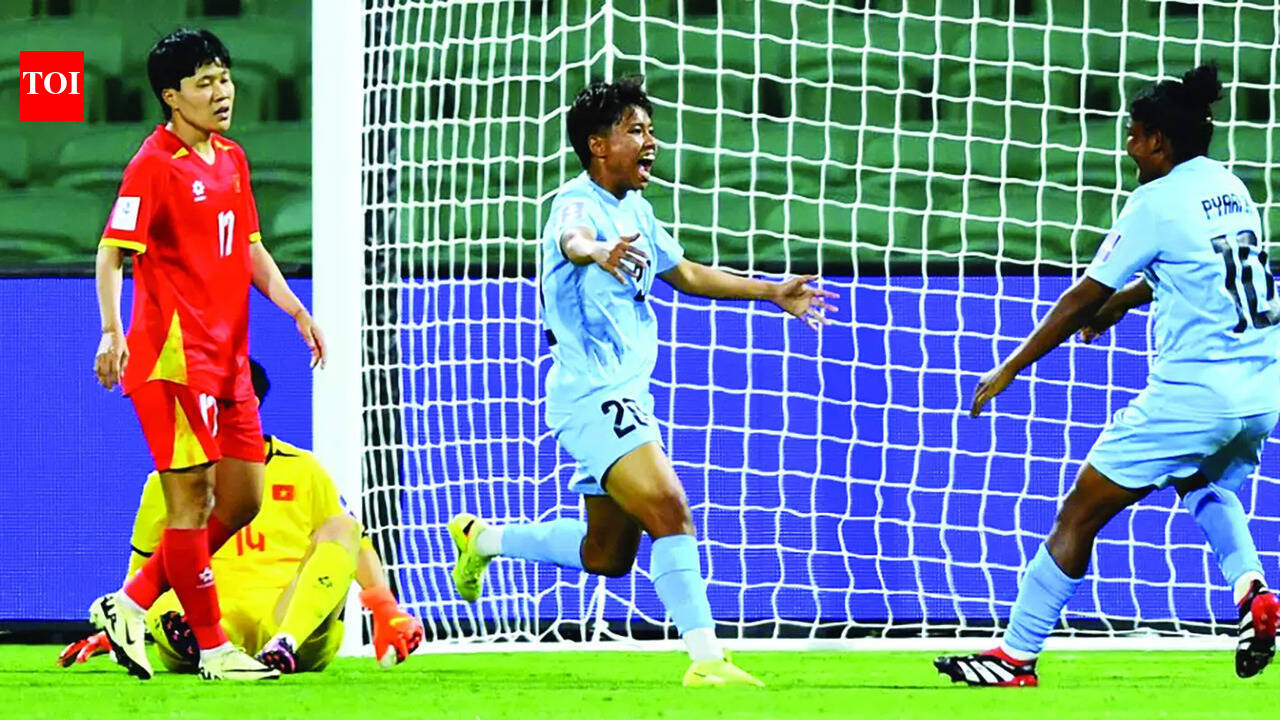 Vietnam strike late to break Indian hearts in opener