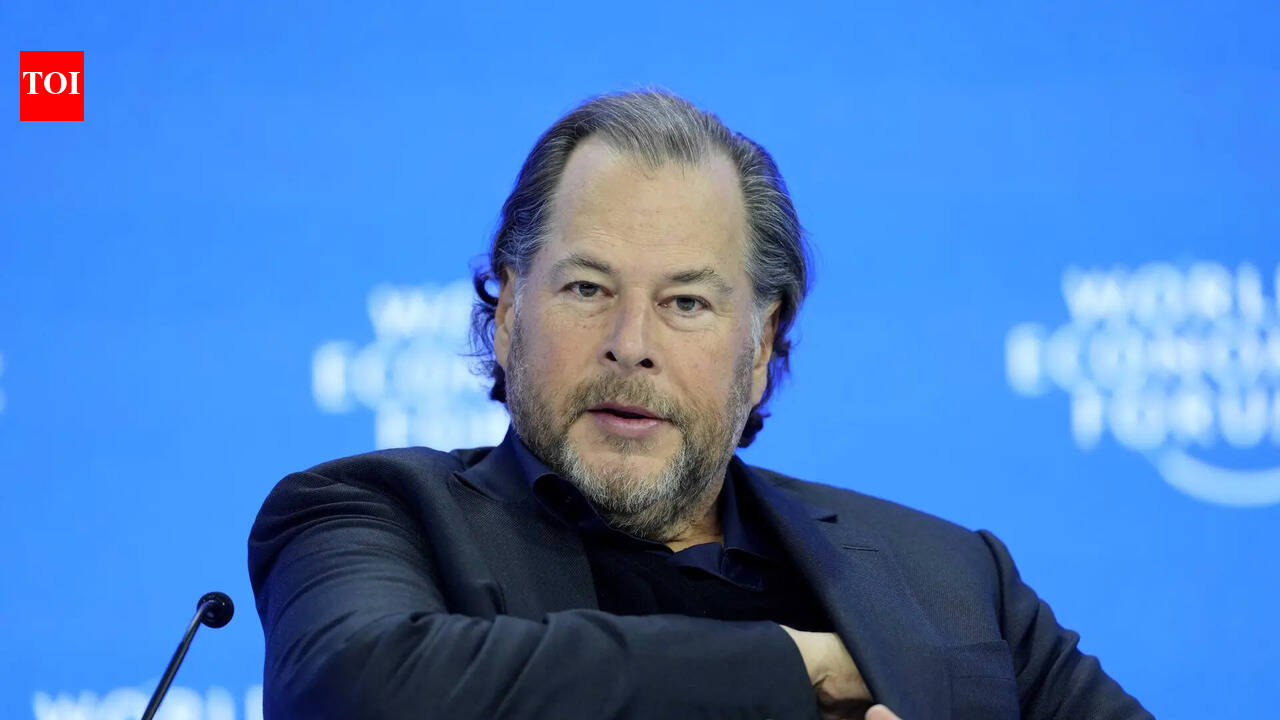 Elon Musk's two-word reply to Salesforce CEO Marc Benioff's statement that ChatGPT did not allow him to edit a photo of Sam Altman