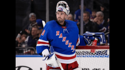  Florida Panthers sign goaltender Louis Domingue on a two-way contract for this season