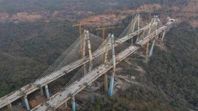 Mumbai–Pune Expressway missing link 98% complete; inauguration likely on May 1