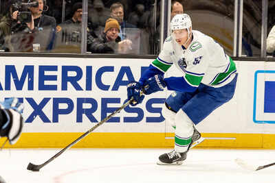 Dallas Stars acquire defenseman Tyler Myers from Vancouver Canucks ahead of NHL trade deadline