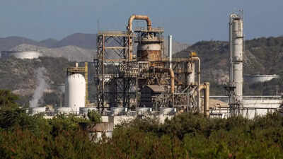 Middle East tensions: Oil companies may cushion impact of spike - report