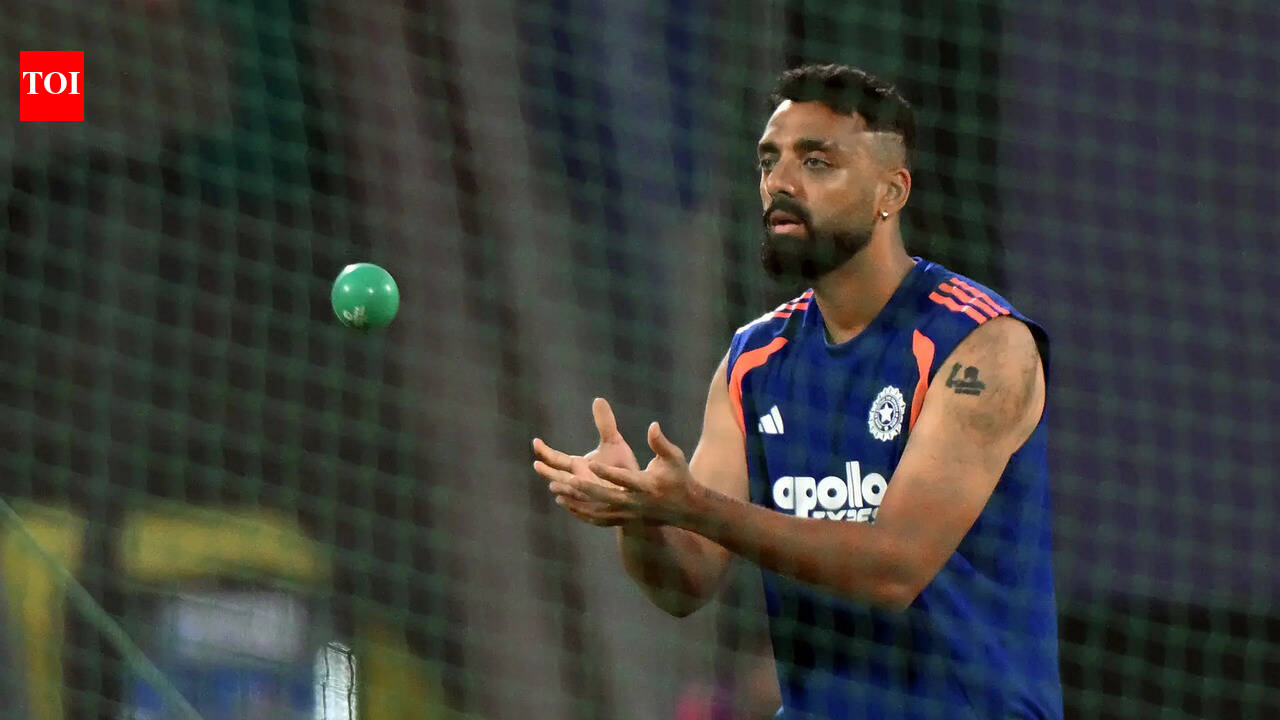 Ahead of semis, Varun puts in massive shift with Morne Morkel