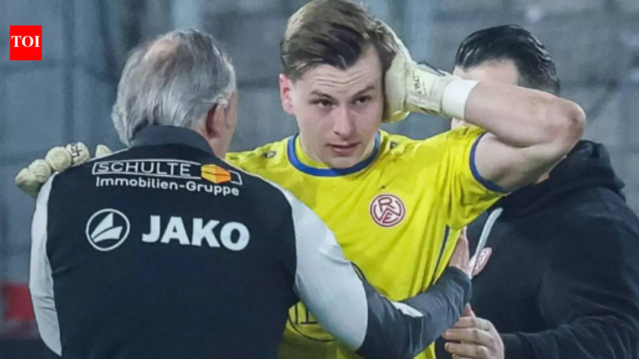 Goalkeeper hurt after firecracker explosion in German soccer game