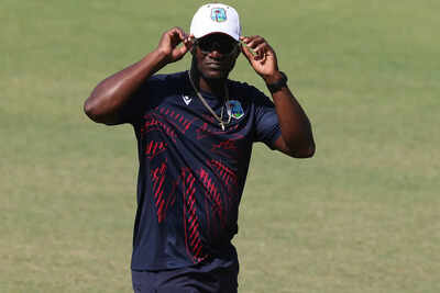  Daren Sammy reacts to travel delay amid Iran war after World Cup exit