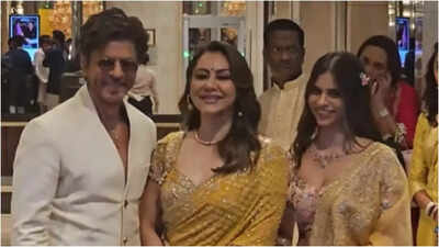 Arjun Tendulkar and Saaniya Chandhok wedding: Shah Rukh Khan dazzles in ivory, Gauri Khan and Suhana Khan twin in yellow - Watch VIDEO
