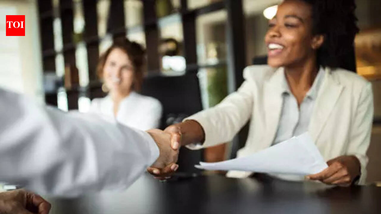 US private hiring beats forecasts in February, but job growth remains narrowly concentrated