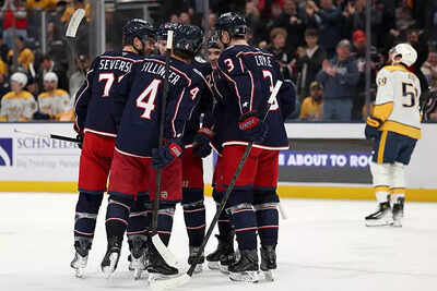  Columbus Blue Jackets face crucial choices—buy, sell, or hold on to playoff contention as deadline approaches