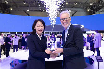 Samsung Galaxy S26 Ultra wins Best in Show at MWC 2026
