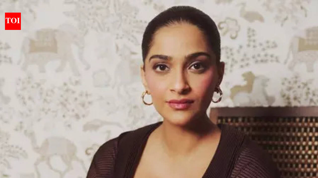 Sonam Kapoor gushes about sister Rhea; Her son Vayu can’t get enough of his aunt, A heartfelt birthday tribute goes viral