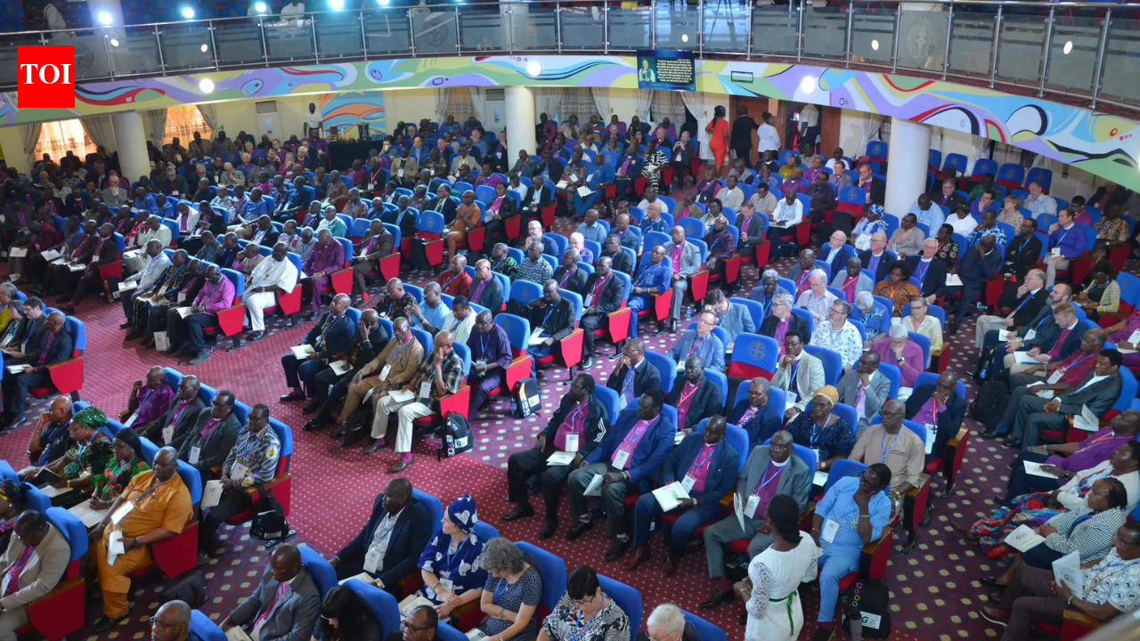 Conservative Anglicans press opposition to Church's first woman leader